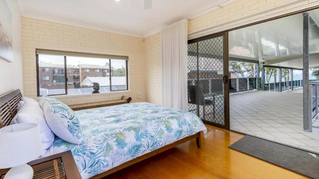 Magical Holiday Home - Welsby Pde, Bongaree